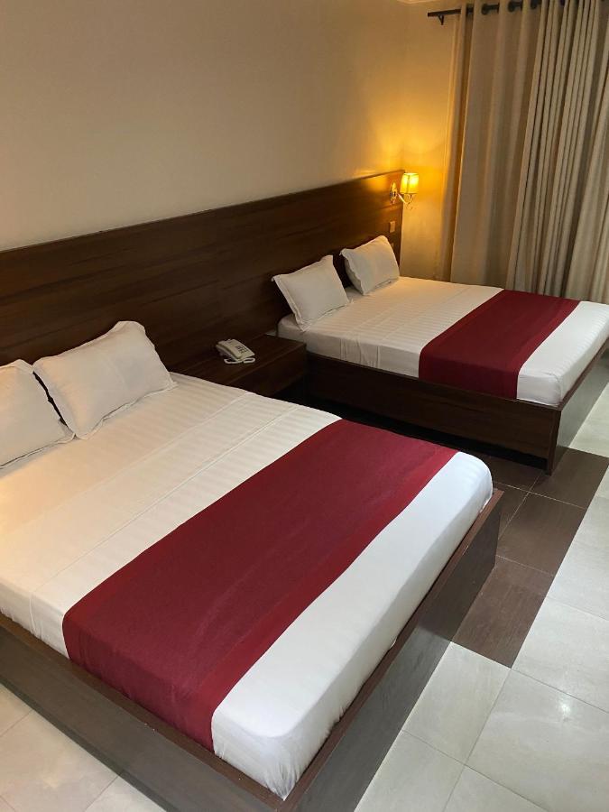Posh Hotel And Suites Victoria Island Lagos Esterno foto