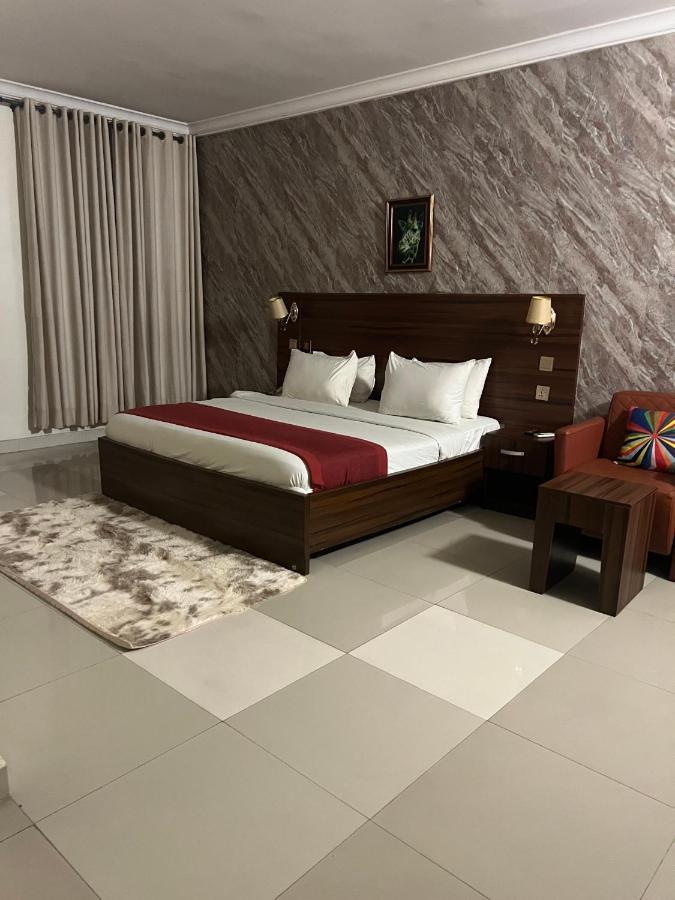 Posh Hotel And Suites Victoria Island Lagos Esterno foto