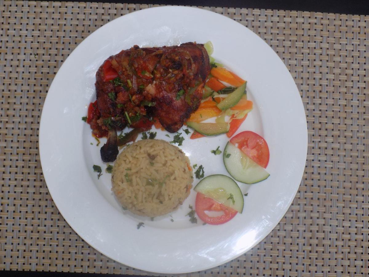 Posh Hotel And Suites Victoria Island Lagos Esterno foto
