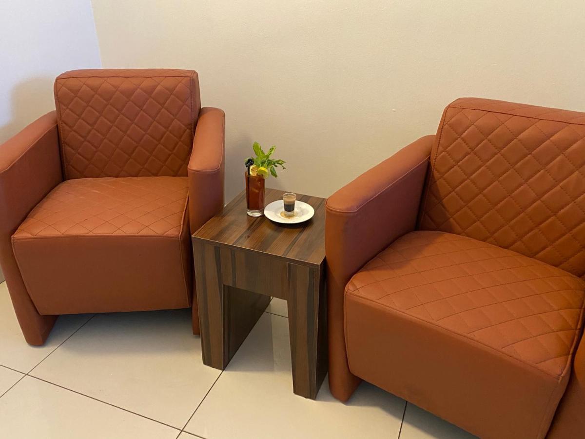 Posh Hotel And Suites Victoria Island Lagos Esterno foto