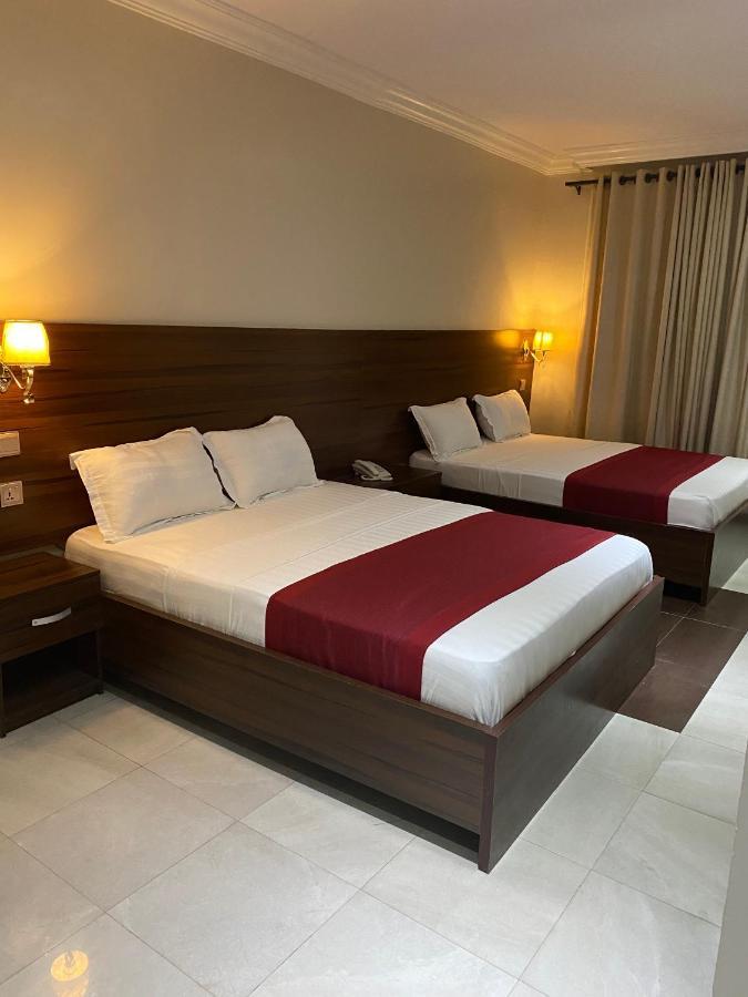 Posh Hotel And Suites Victoria Island Lagos Esterno foto